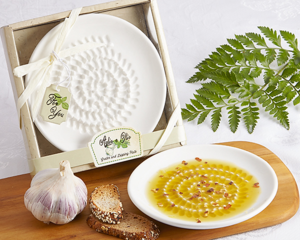 Dioliva Olive Oil and Balsamic Vinegar Dipping Dish & Grater - "Aglio e Olio"